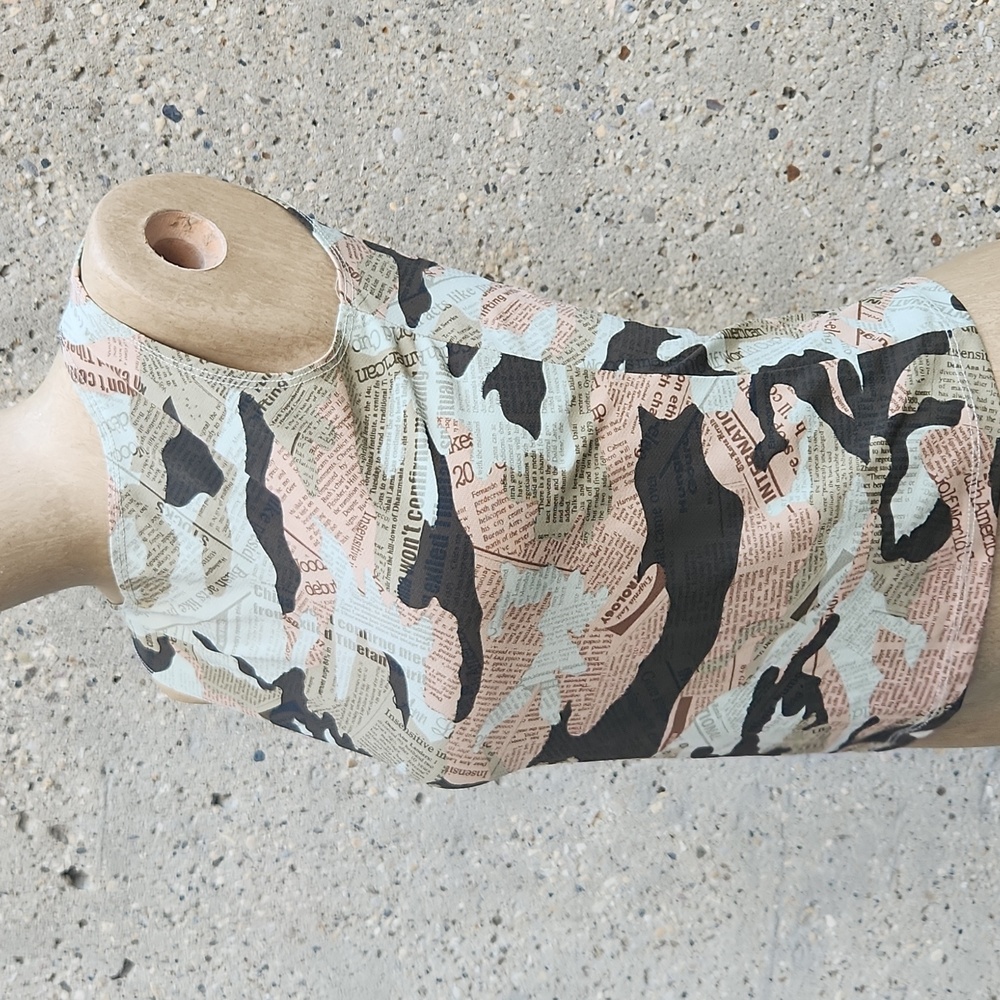 90s Camouflage Print Sleeveless Top - Picture 4 of 13